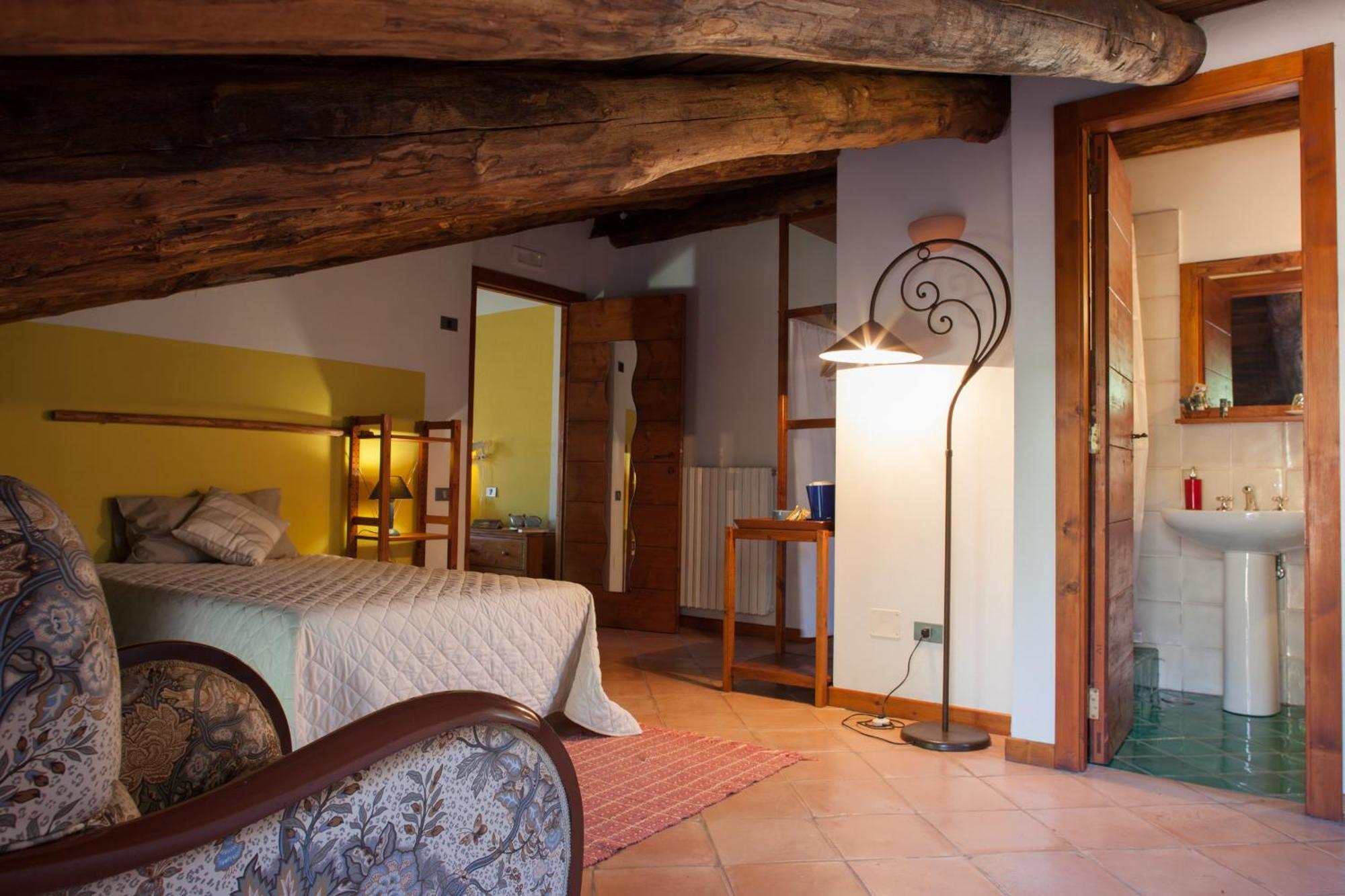 Agriturismo La Vecchia Quercia San Cipriano Picentino ภายนอก รูปภาพ