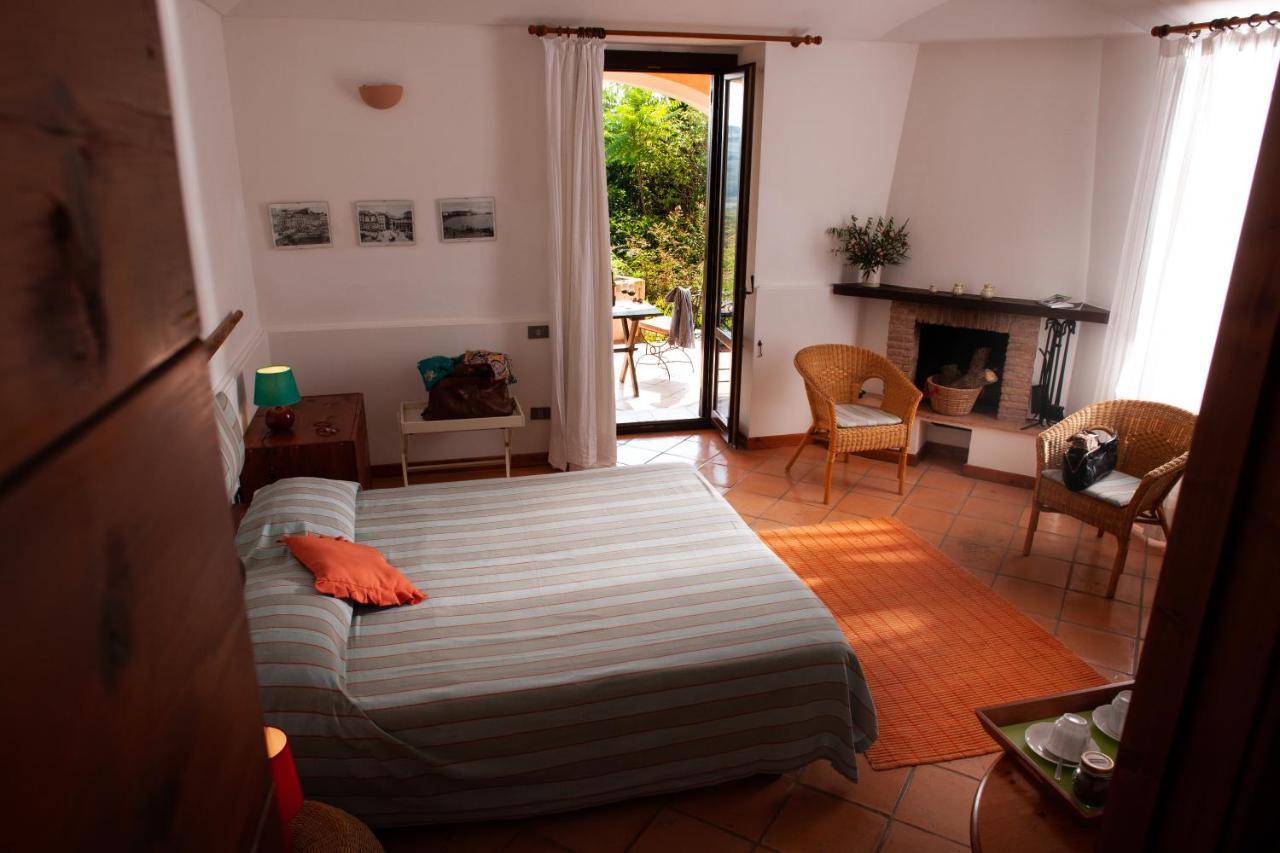 Agriturismo La Vecchia Quercia San Cipriano Picentino ภายนอก รูปภาพ